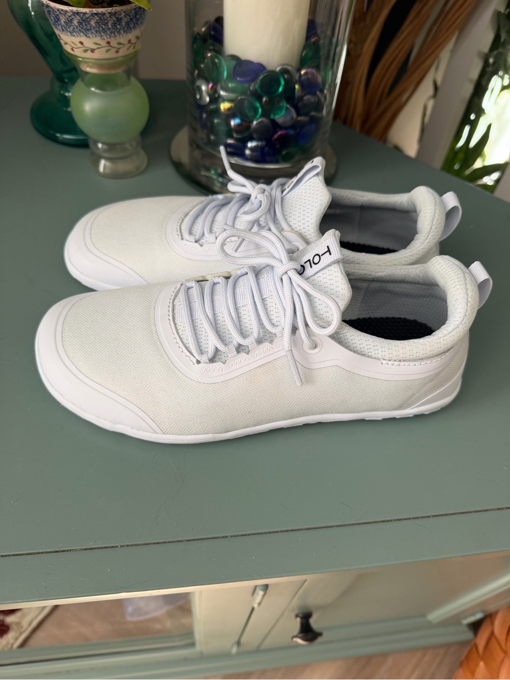 Women’s Size 7.5 “TOLOS”  White Lightweight Lace-Up Sneakers GUC